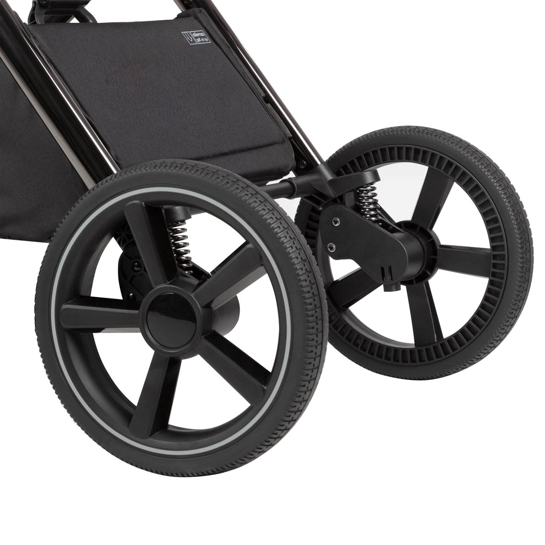 Универсальная коляска Ultimo CH 2 в 1 2025 ANIM Задняя ось колёсной базы оборудована пружинной амортизацией и надёжным спаренным тормозом.