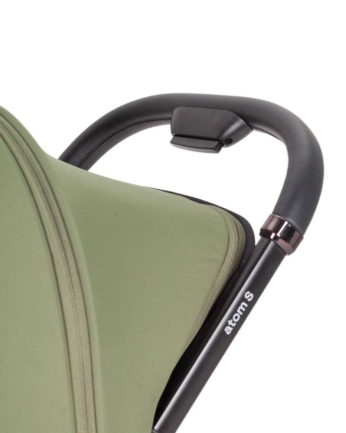 Il passeggino Atom S 2025 si piega automaticamente