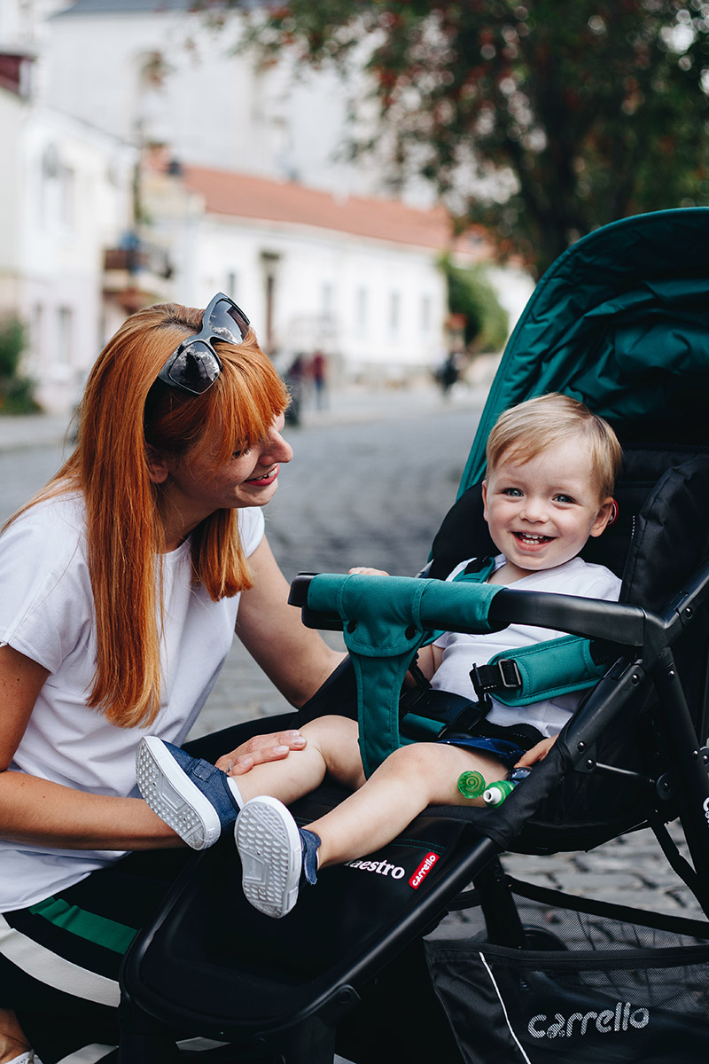 Stai bene, ragazzo! Sembrerebbe, cosa c'entra il passeggino?..