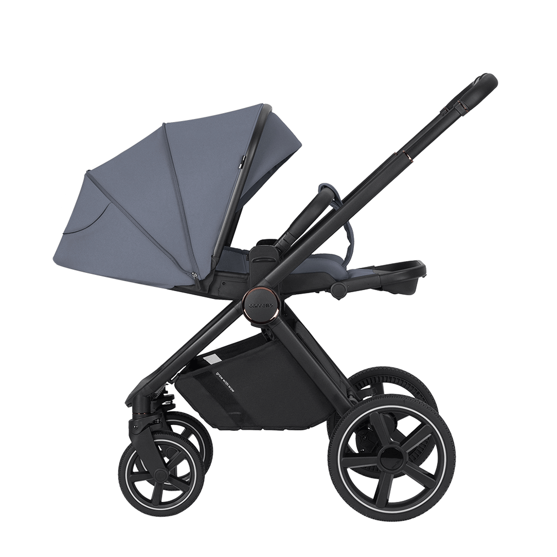 Универсальная коляска Ultimo 3 в 1 CRL-6538 ANIM Коляска компактно складывается независимо от направления установки прогулочного модуля.