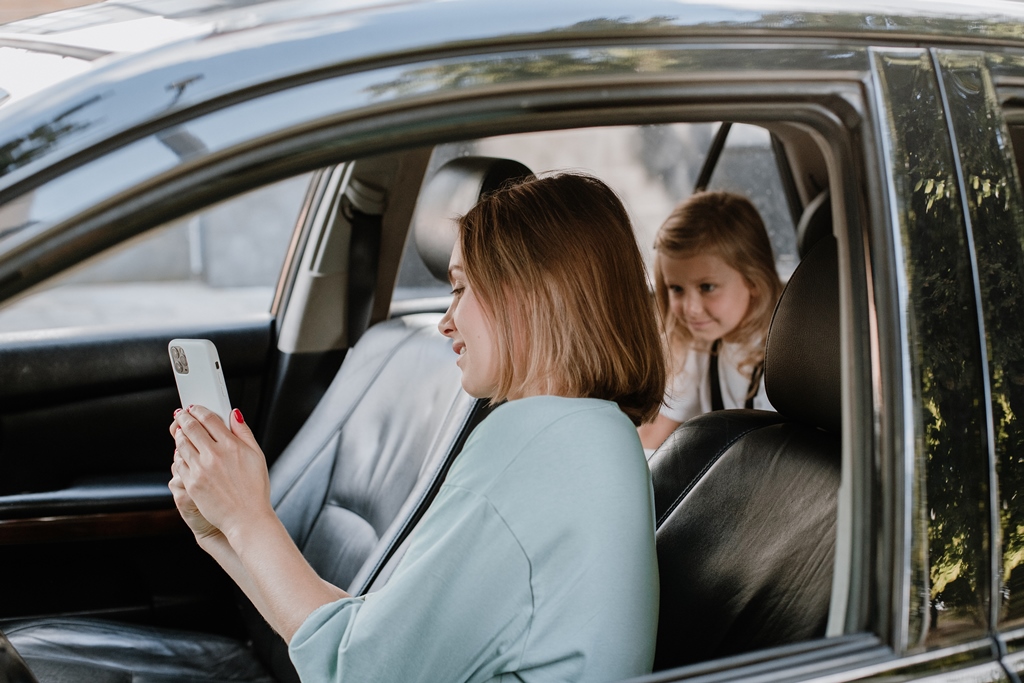 La maternità non è un'impresa, ma un piacere: il manifesto del moderno #yazhemama